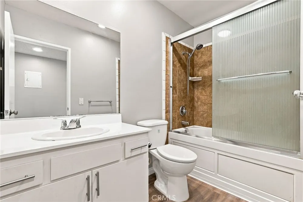 21900 Roscoe Boulevard #8 Canoga Park, CA 91304