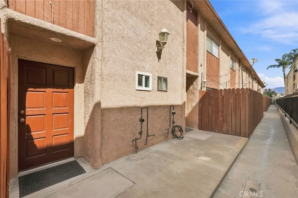 21900 Roscoe Boulevard #8 Canoga Park, CA 91304