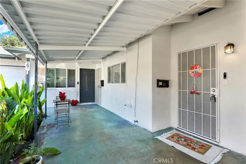 293 W Artesia Street Pomona, CA 91768
