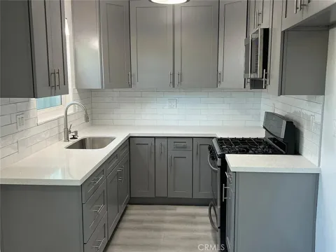 293 W Artesia Street