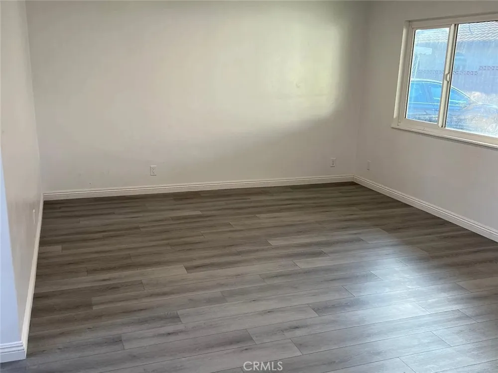 293 W Artesia Street Pomona, CA 91768