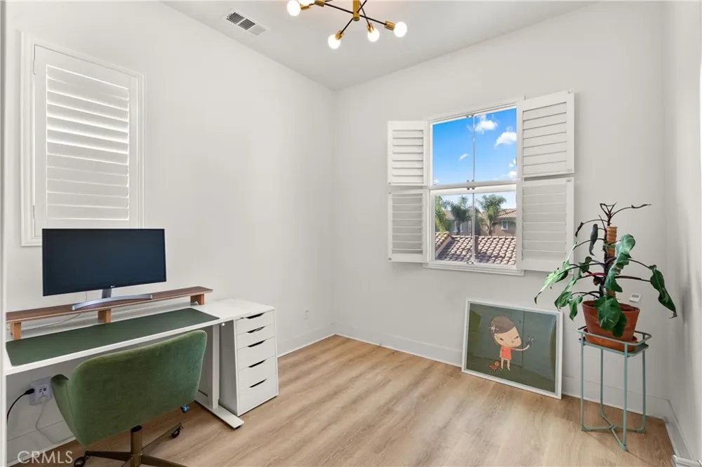 710 W Tribella Court Santa Ana, CA 92703