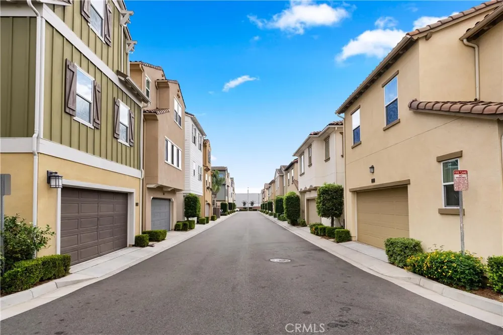 710 W Tribella Court Santa Ana, CA 92703
