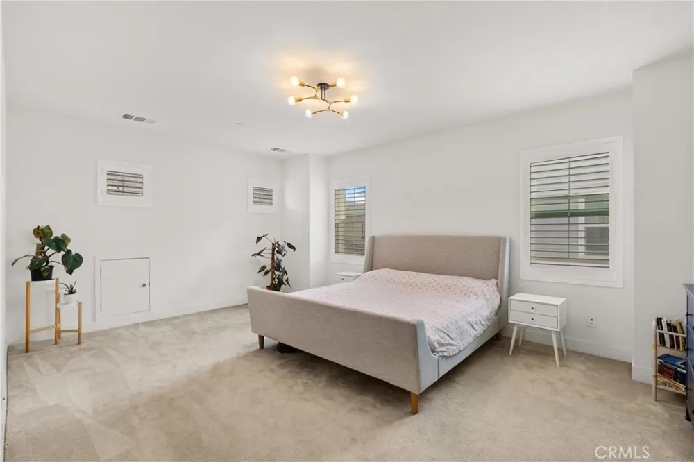 710 W Tribella Court Santa Ana, CA 92703