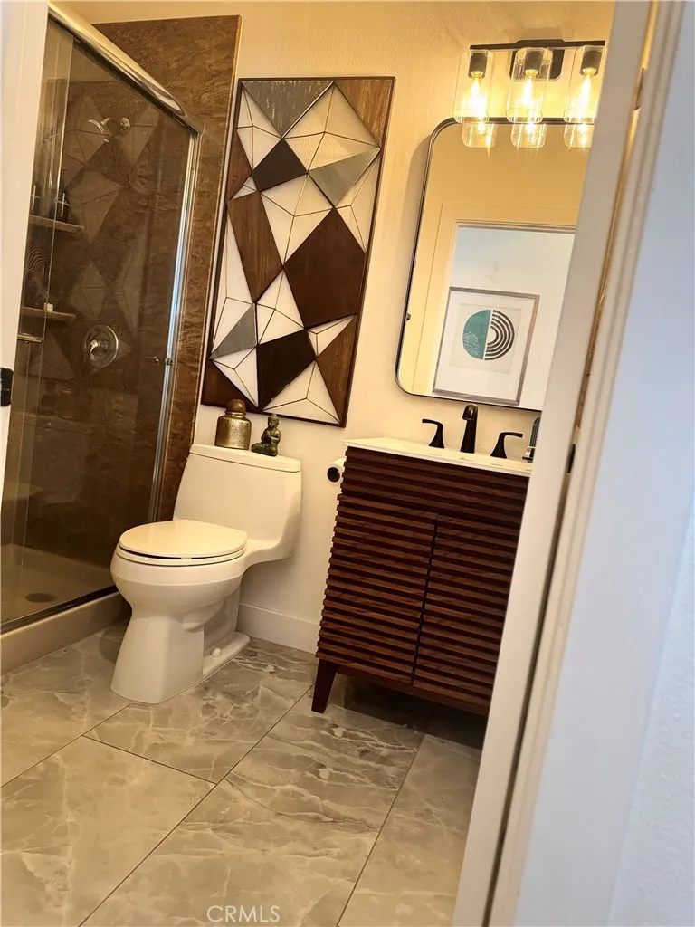 78582 Hampshire Avenue Palm Desert, CA 92211