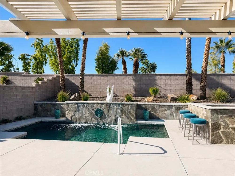 78582 Hampshire Avenue Palm Desert, CA 92211