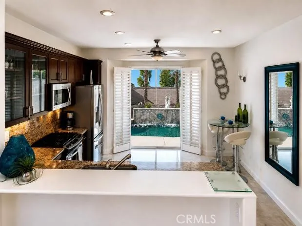 78582 Hampshire Avenue Palm Desert, CA 92211