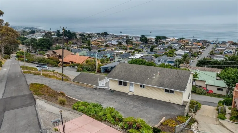 1097 Saint Mary Cayucos, CA 93430