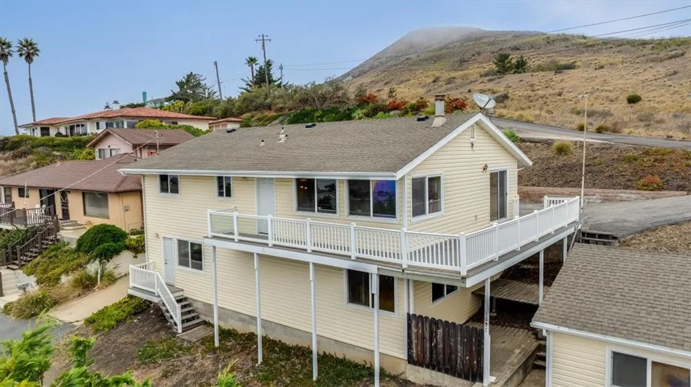 1097 Saint Mary Cayucos, CA 93430