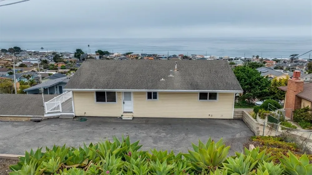1097 Saint Mary Cayucos, CA 93430