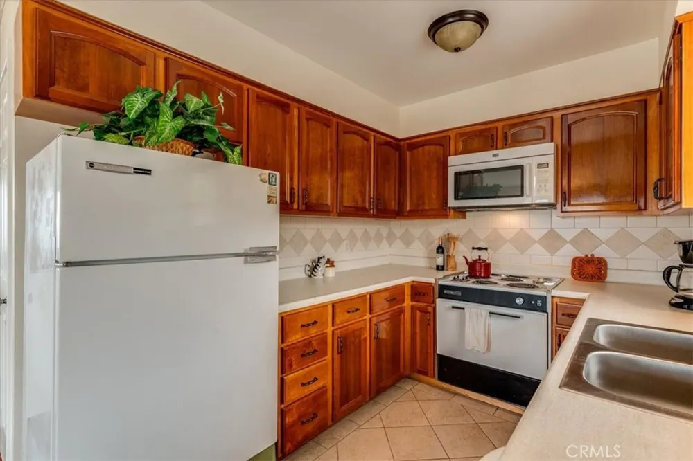 1097 Saint Mary Cayucos, CA 93430