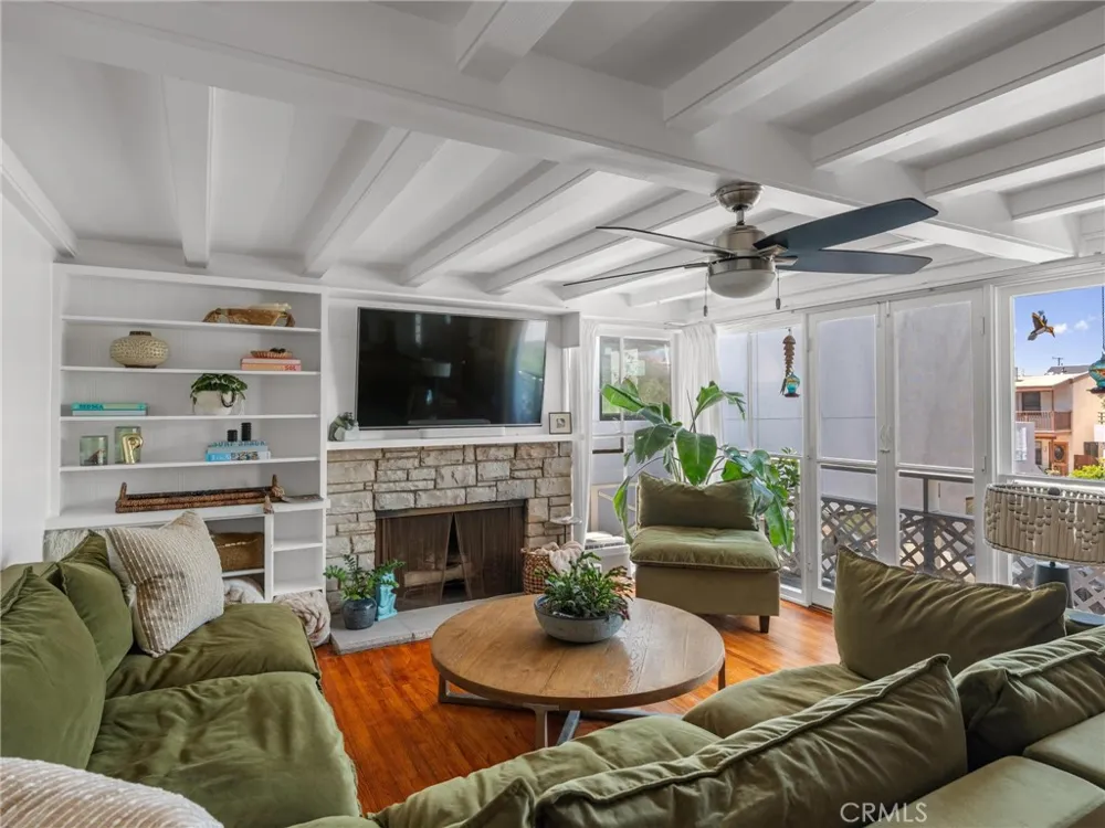 60 18th Street Hermosa Beach, CA 90254