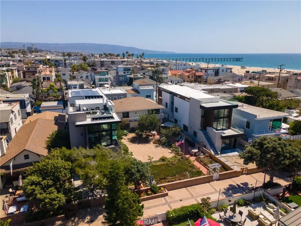 60 18th Street Hermosa Beach, CA 90254