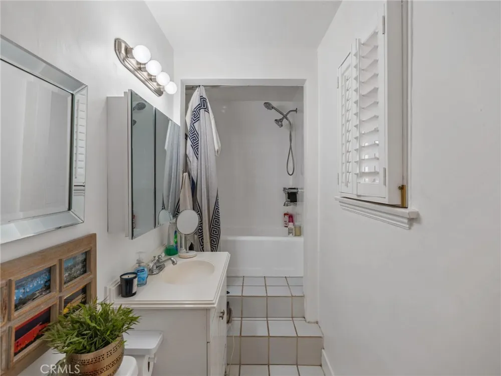 60 18th Street Hermosa Beach, CA 90254