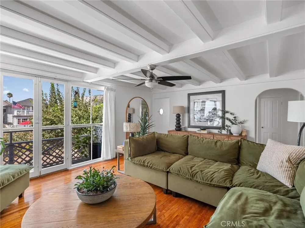 60 18th Street Hermosa Beach, CA 90254