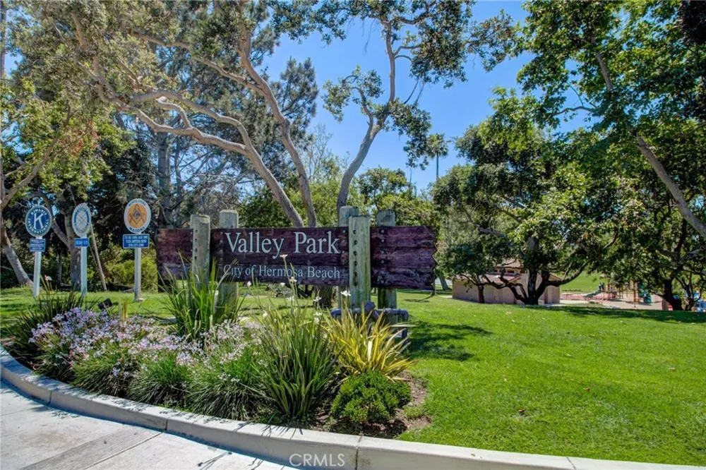 60 18th Street Hermosa Beach, CA 90254