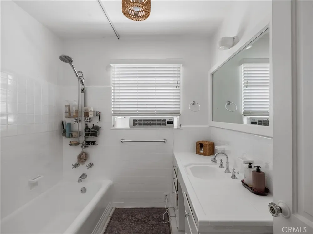 60 18th Street Hermosa Beach, CA 90254