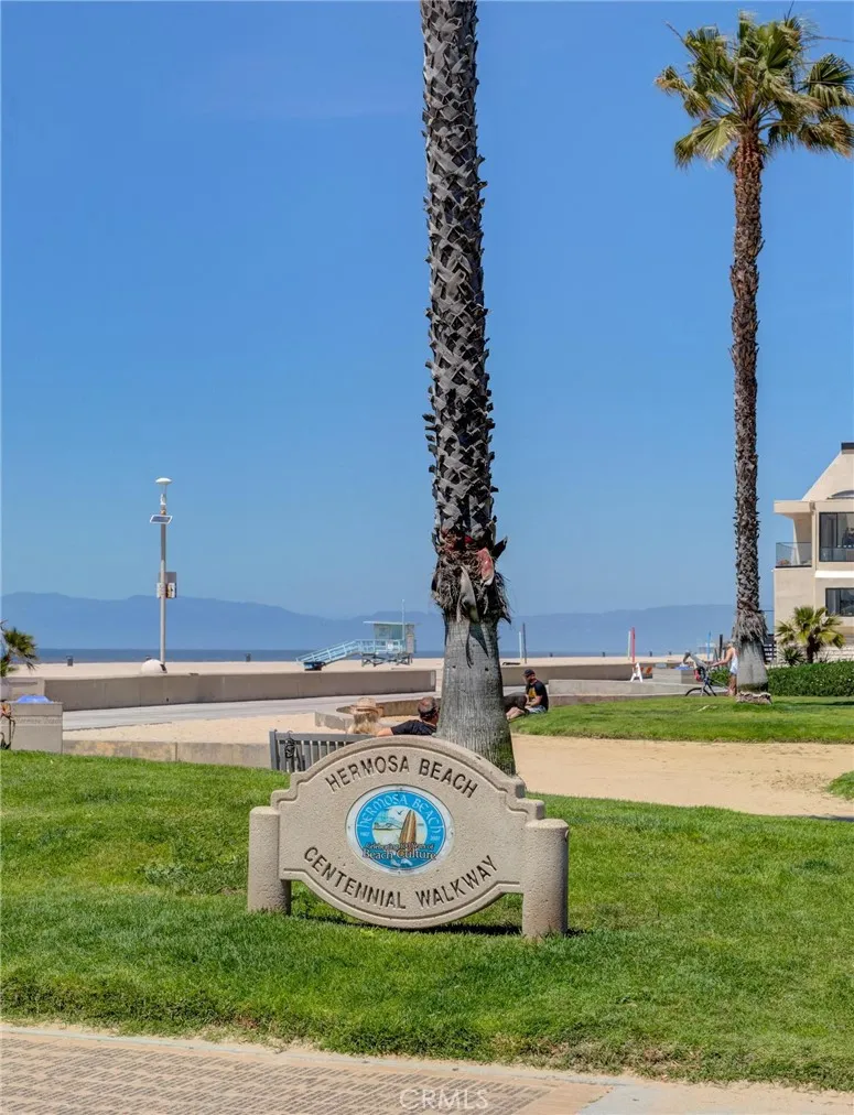 60 18th Street Hermosa Beach, CA 90254