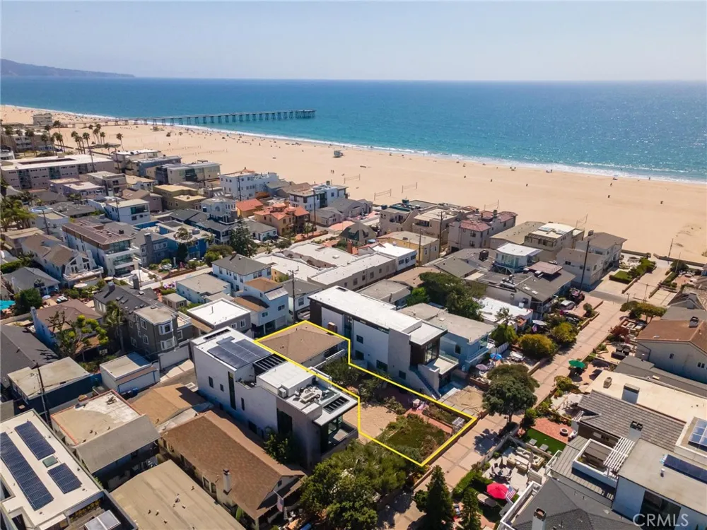 60 18th Street Hermosa Beach, CA 90254