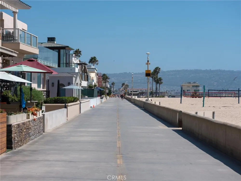 60 18th Street Hermosa Beach, CA 90254