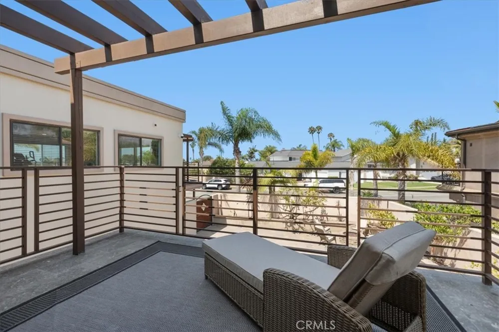 17130 Courtney Huntington Beach, CA 92649