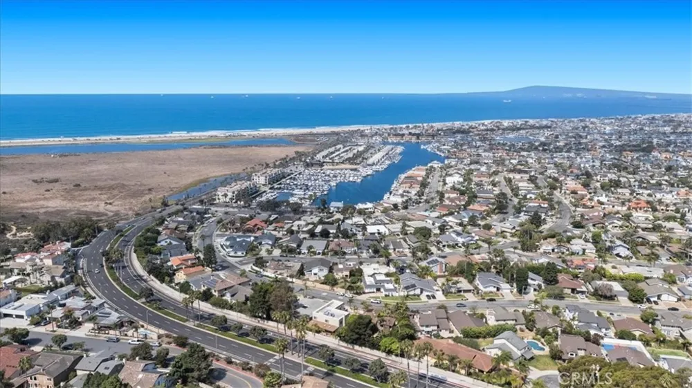 17130 Courtney Huntington Beach, CA 92649