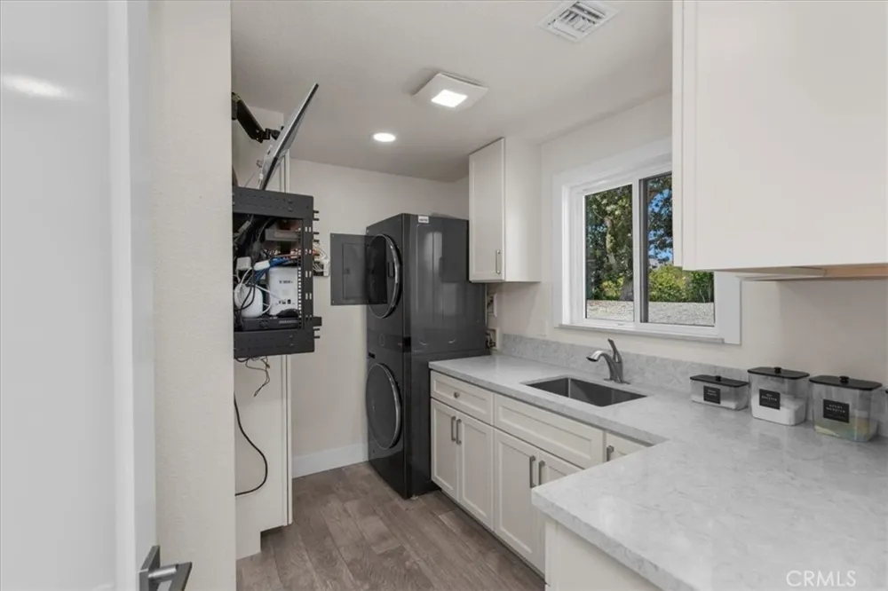 17130 Courtney Huntington Beach, CA 92649