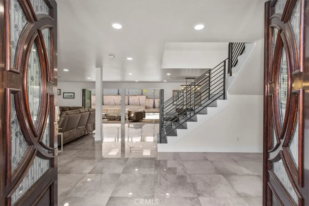 17130 Courtney Huntington Beach, CA 92649
