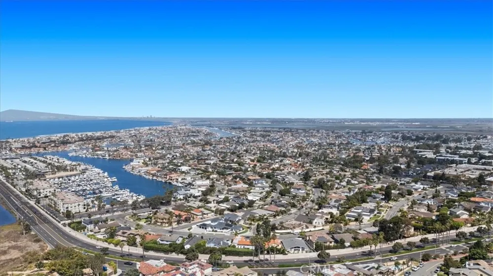 17130 Courtney Huntington Beach, CA 92649