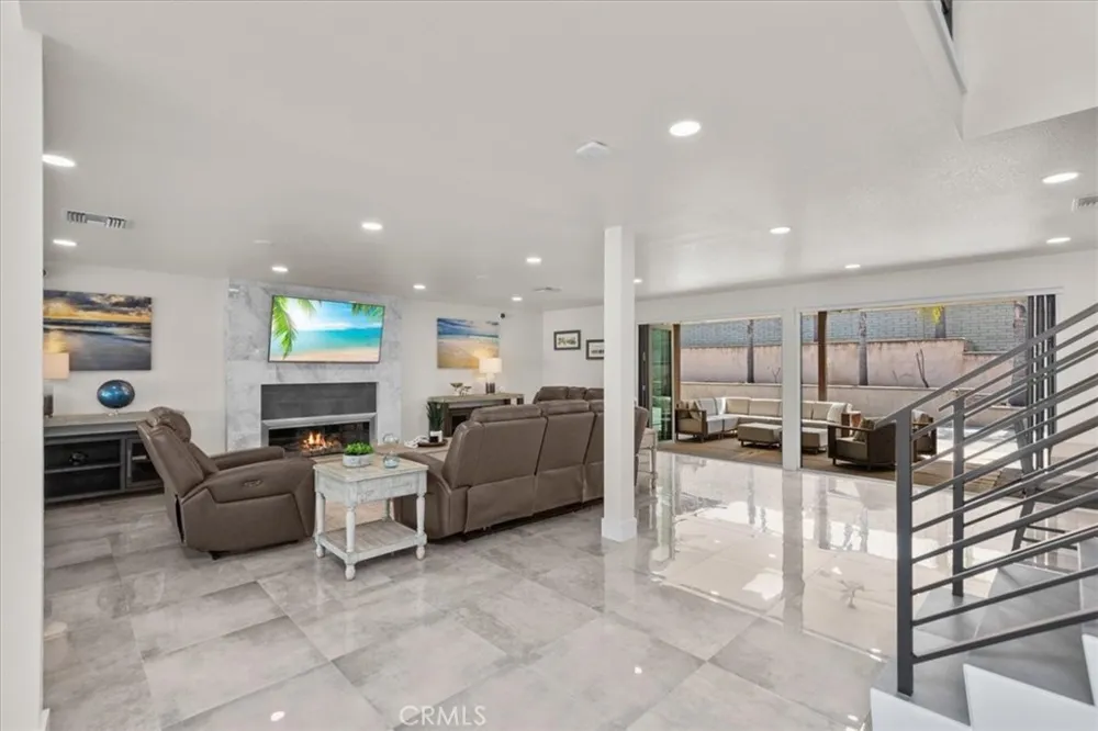 17130 Courtney Huntington Beach, CA 92649