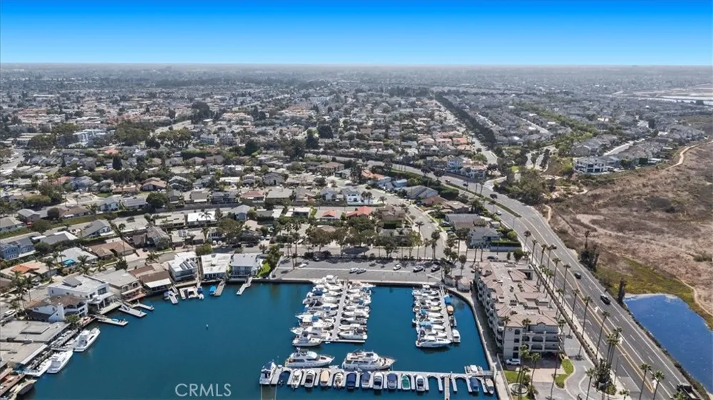 17130 Courtney Huntington Beach, CA 92649