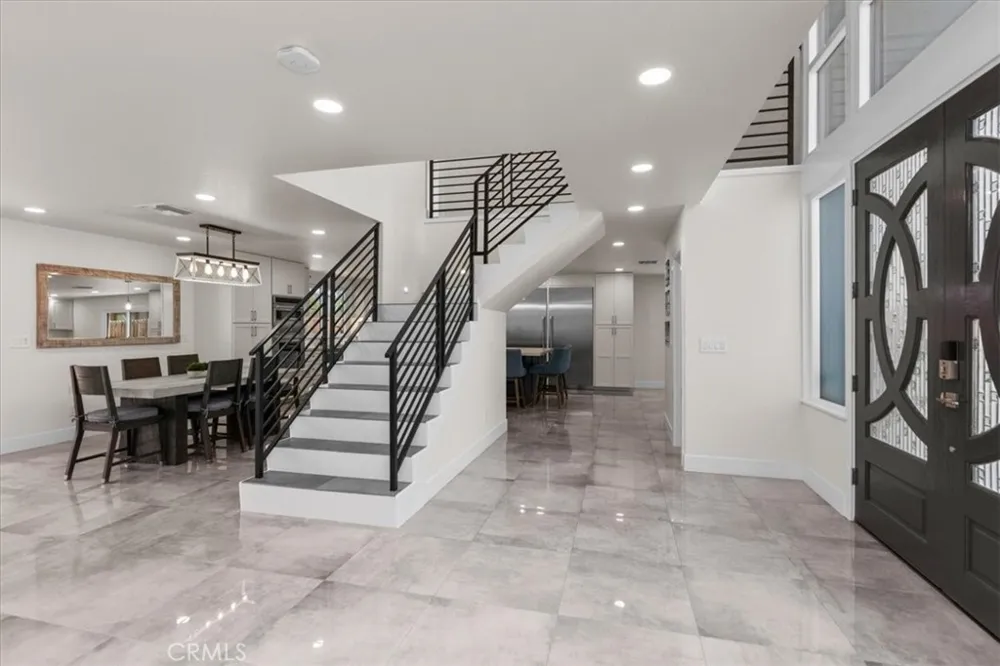 17130 Courtney Huntington Beach, CA 92649
