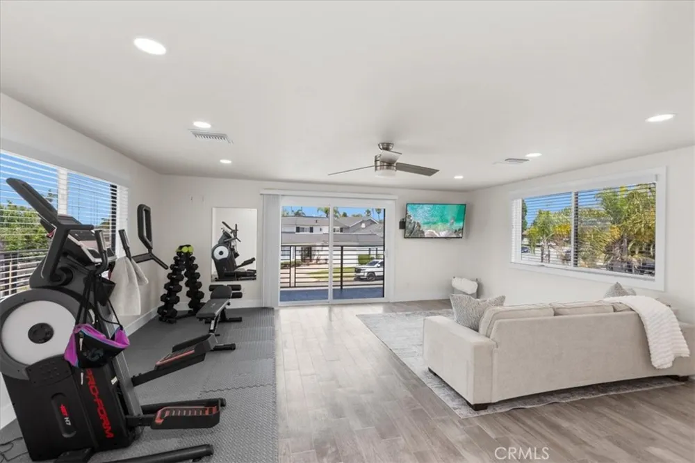 17130 Courtney Huntington Beach, CA 92649