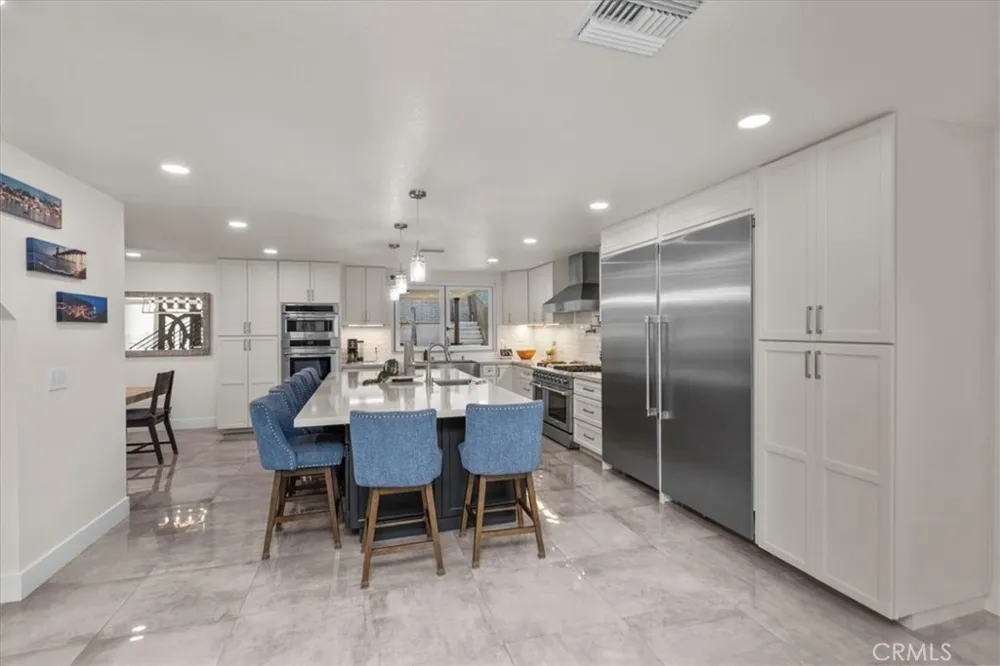 17130 Courtney Huntington Beach, CA 92649