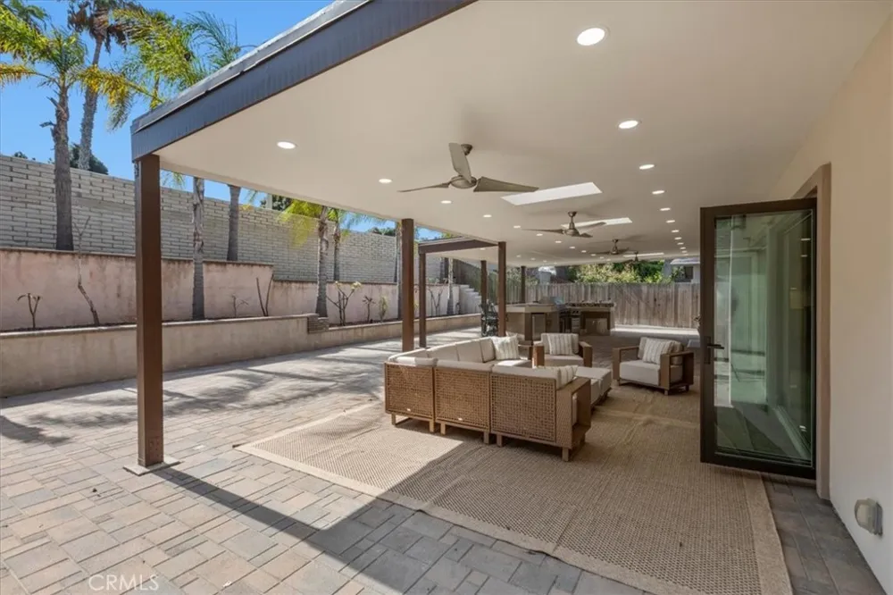 17130 Courtney Huntington Beach, CA 92649