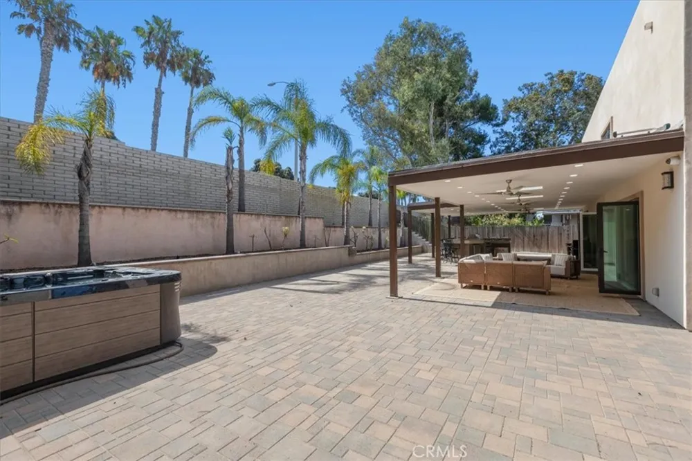 17130 Courtney Huntington Beach, CA 92649