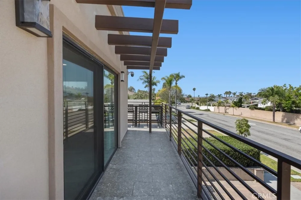 17130 Courtney Huntington Beach, CA 92649