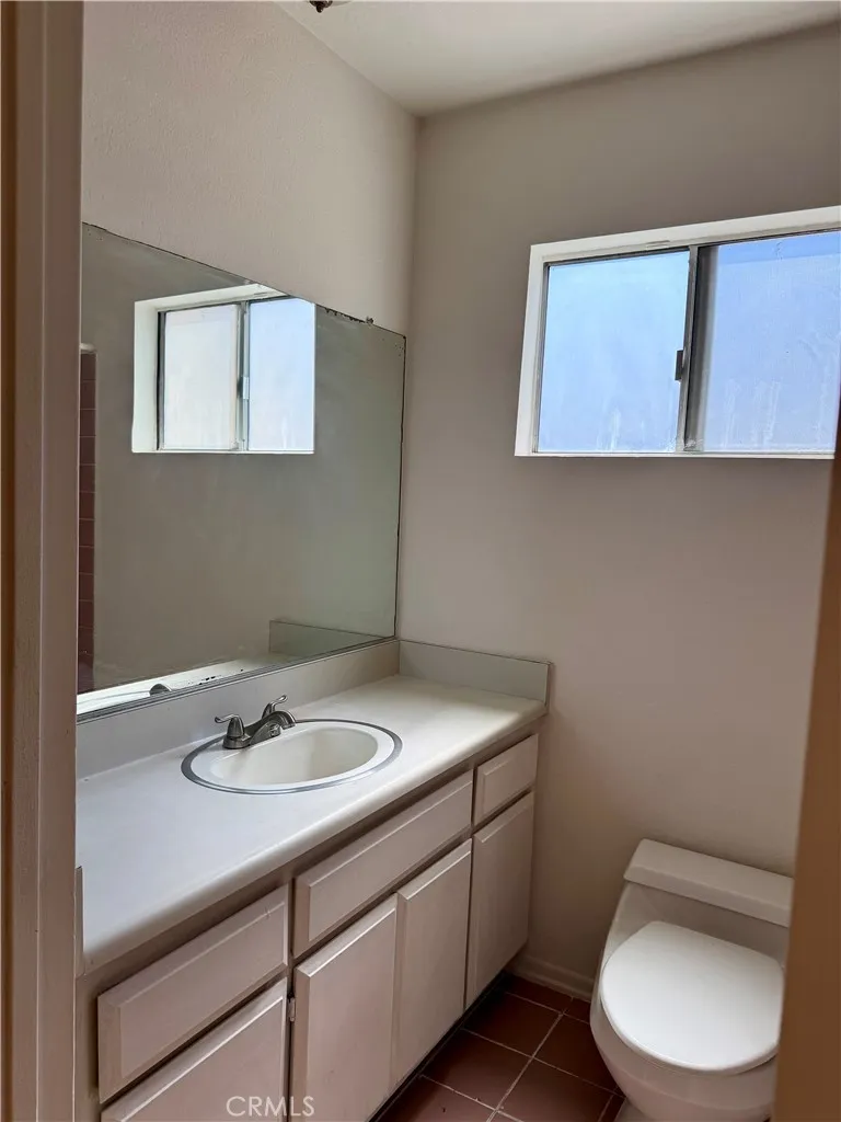 1231 Hillandale Avenue #10 La Habra, CA 90631