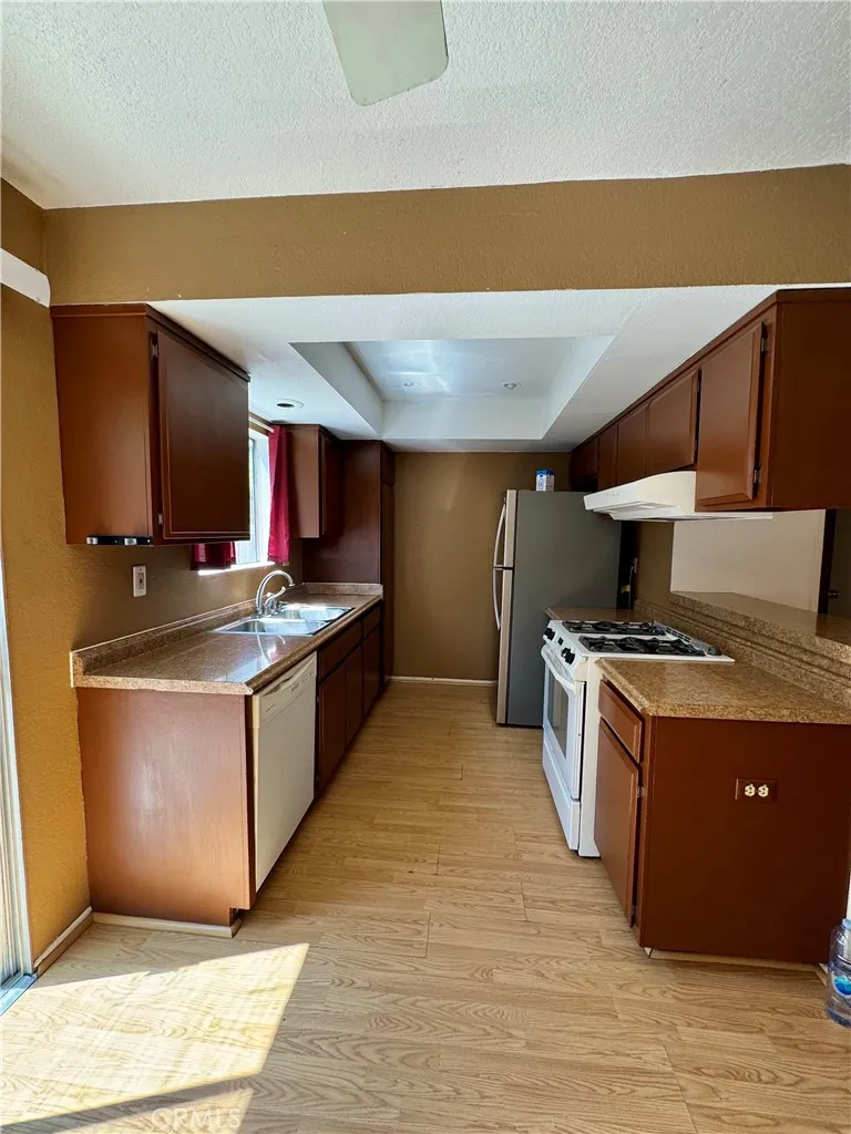 1231 Hillandale Avenue #10 La Habra, CA 90631