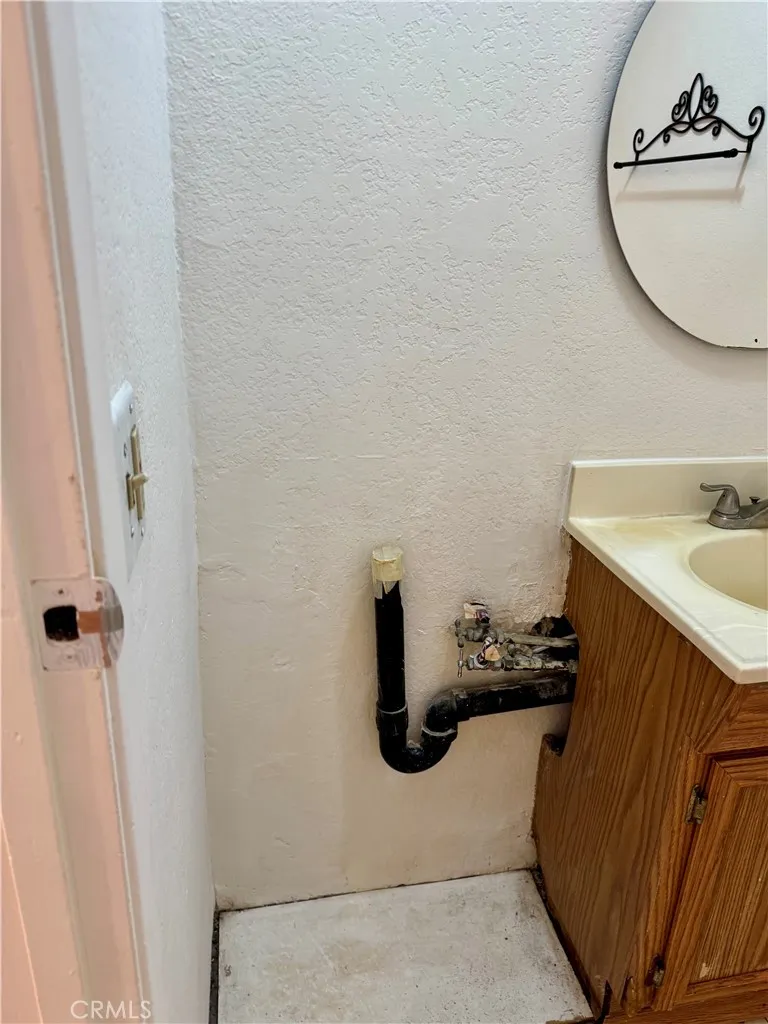 1231 Hillandale Avenue #10 La Habra, CA 90631