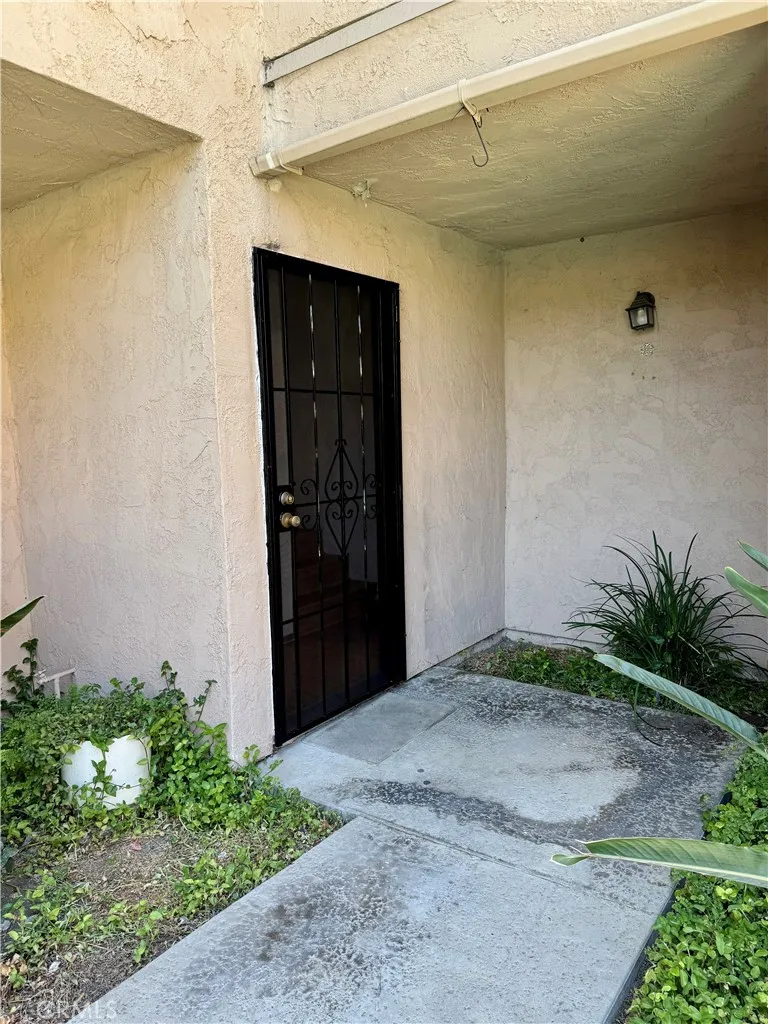 1231 Hillandale Avenue #10 La Habra, CA 90631