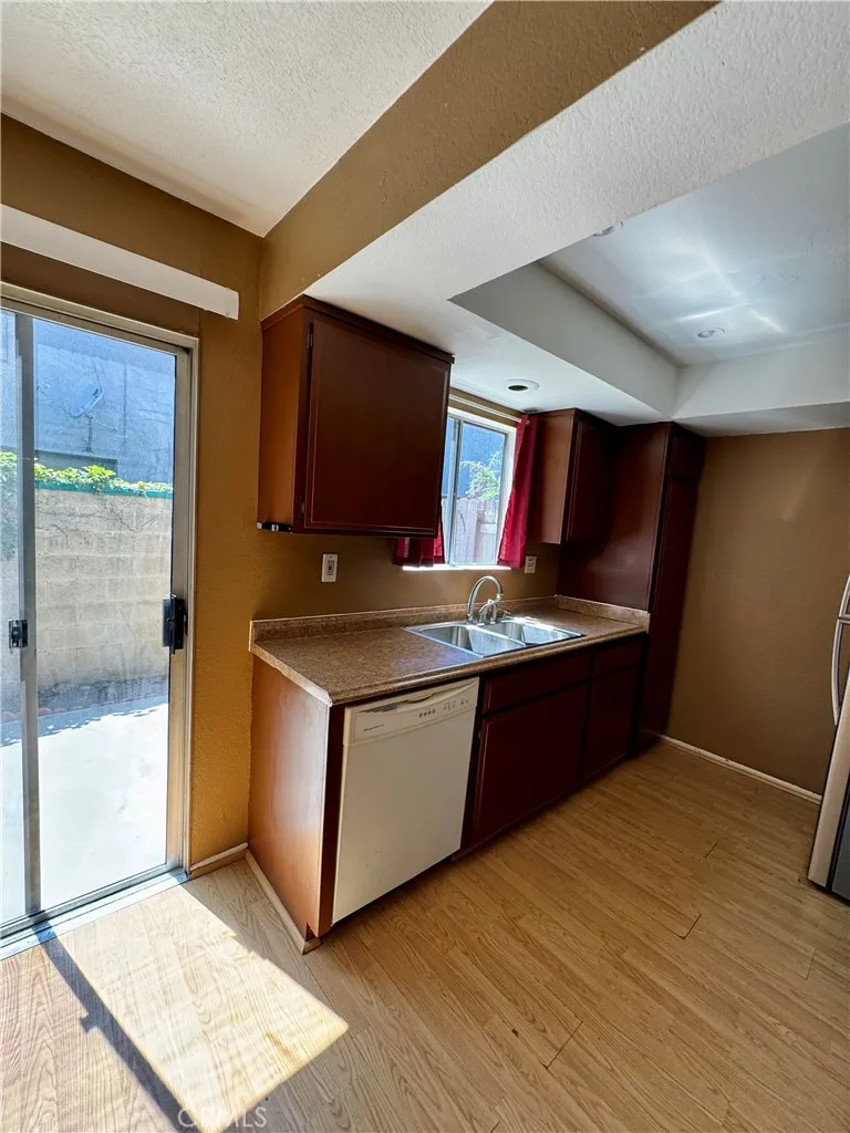 1231 Hillandale Avenue #10 La Habra, CA 90631