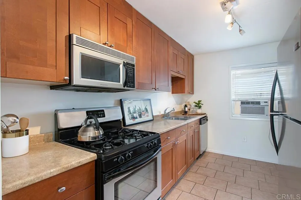 4633 Bancroft Street #8 San Diego, CA 92116
