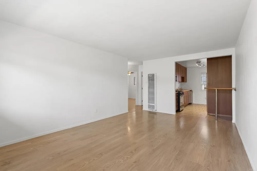 4633 Bancroft Street #8 San Diego, CA 92116