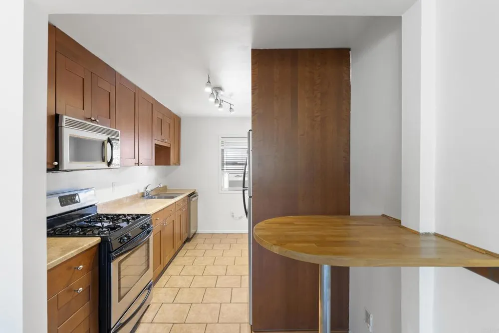 4633 Bancroft Street #8 San Diego, CA 92116