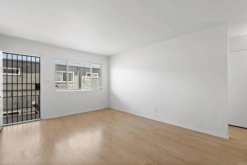 4633 Bancroft Street #8 San Diego, CA 92116
