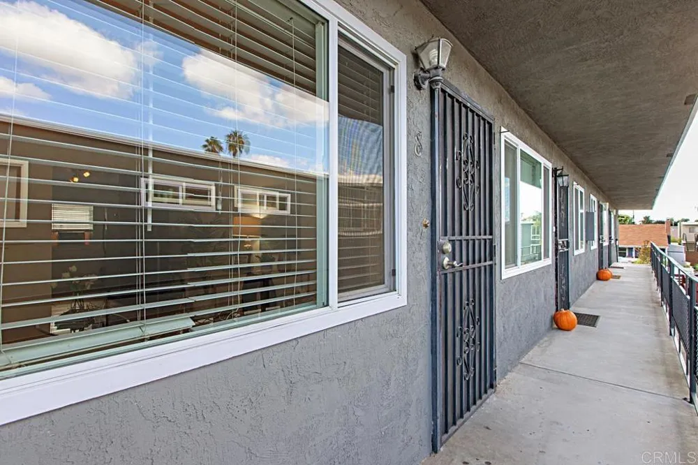 4633 Bancroft Street #8 San Diego, CA 92116