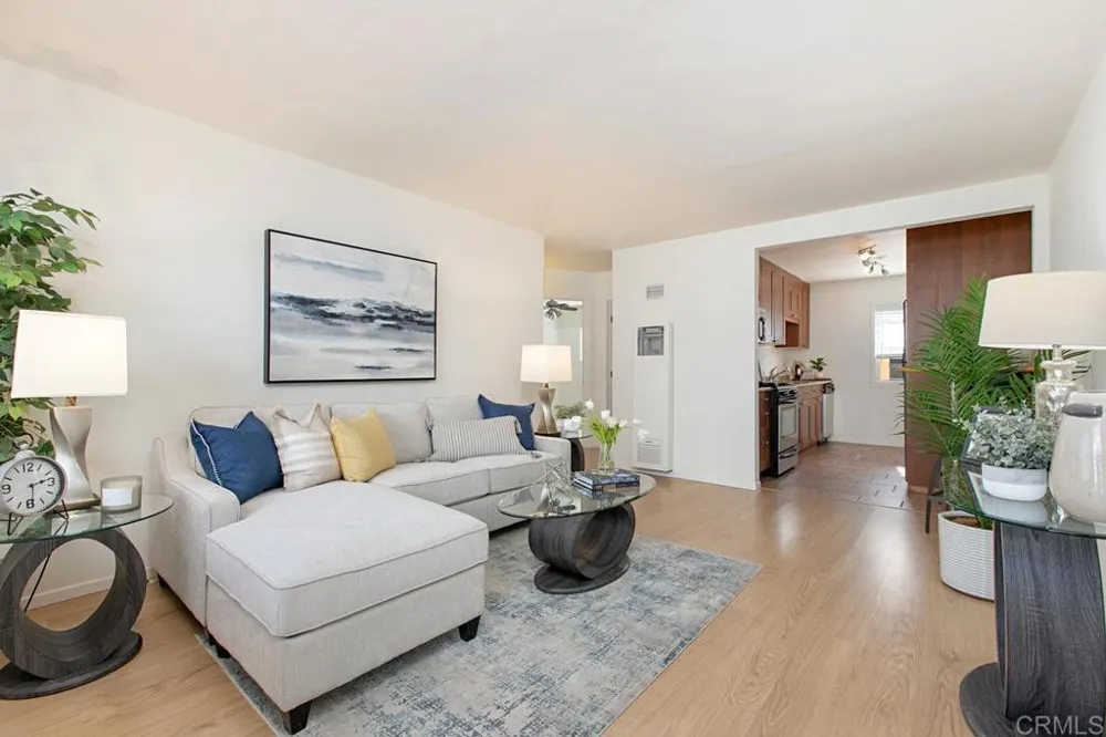 4633 Bancroft Street #8 San Diego, CA 92116