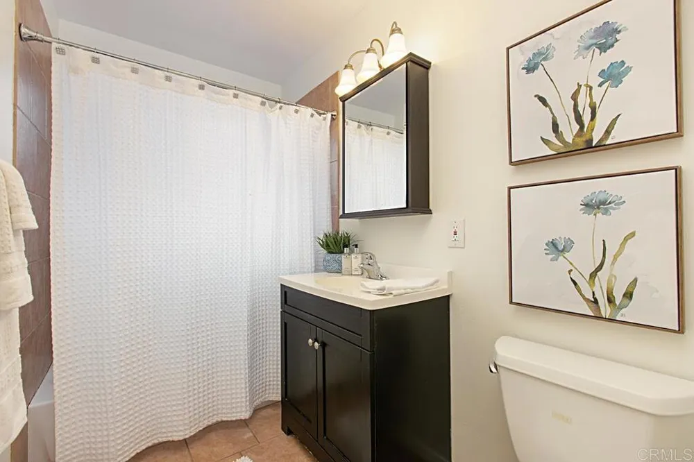 4633 Bancroft Street #8 San Diego, CA 92116