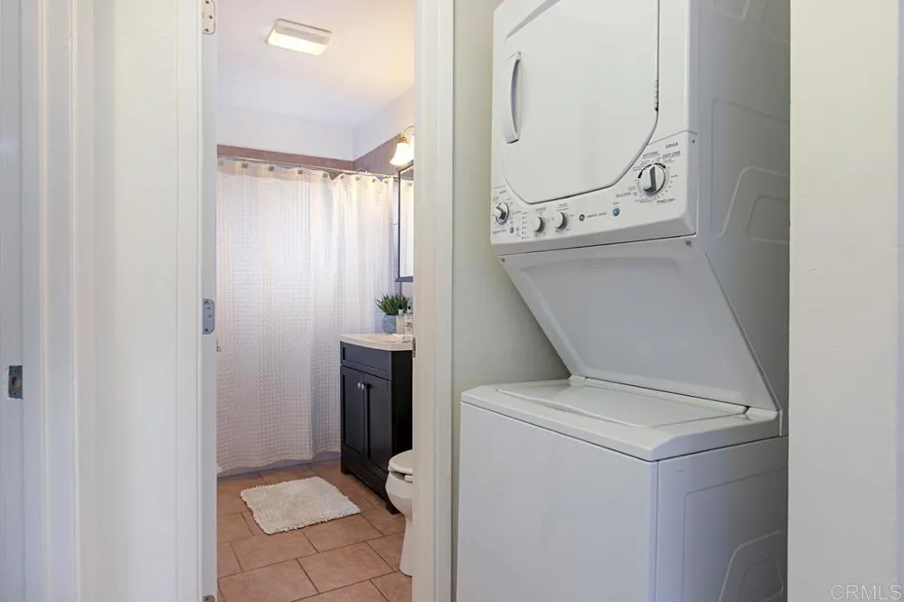 4633 Bancroft Street #8 San Diego, CA 92116